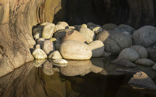 Giant egg rocks from Chrome web store to be run with OffiDocs Chromium online Giant egg rocks from Chrome web store to be run with OffiDocs Chromium online