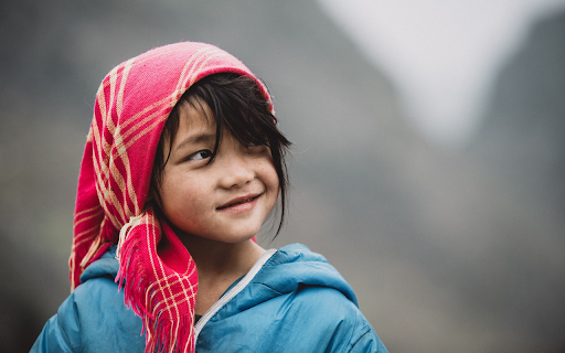 Little girl wearing a red scarf from Chrome web store to be run with OffiDocs Chromium online Little girl wearing a red scarf from Chrome web store to be run with OffiDocs Chromium online